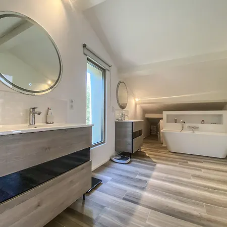 New Sea View - 10 People With Pool